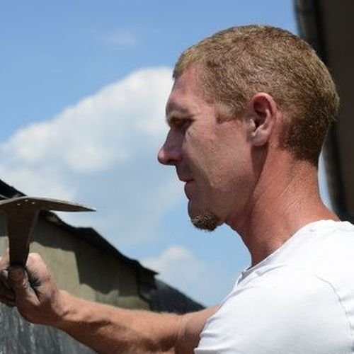 Zijkant-bekleden-met-shingles Dakdekker Krommenie met nokvorsten